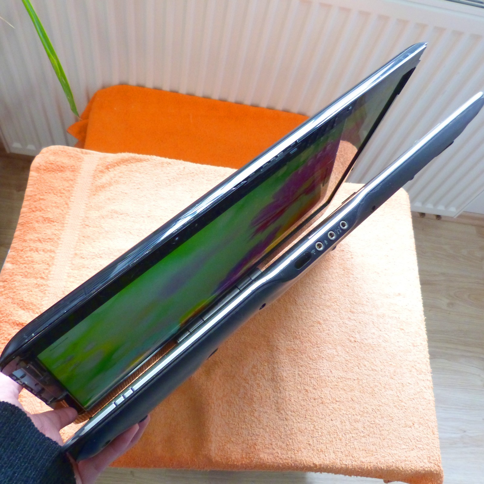 Faulty device HP HDX 9000 20-inch cinema monster car 250 GB SSD Windows 10 HDMI