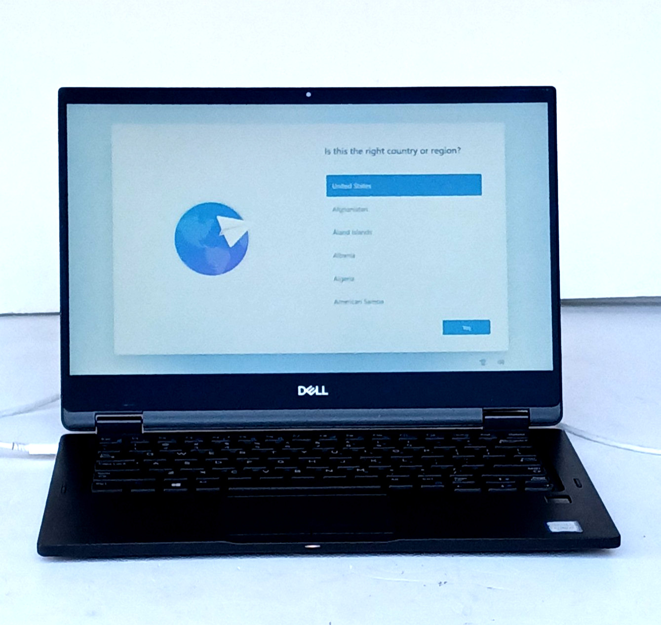 Dell Latitude 7390 2-in-1 Touch 13″FHD 8th Gen Core i7-8650U 16Ram 512GB SSD Win