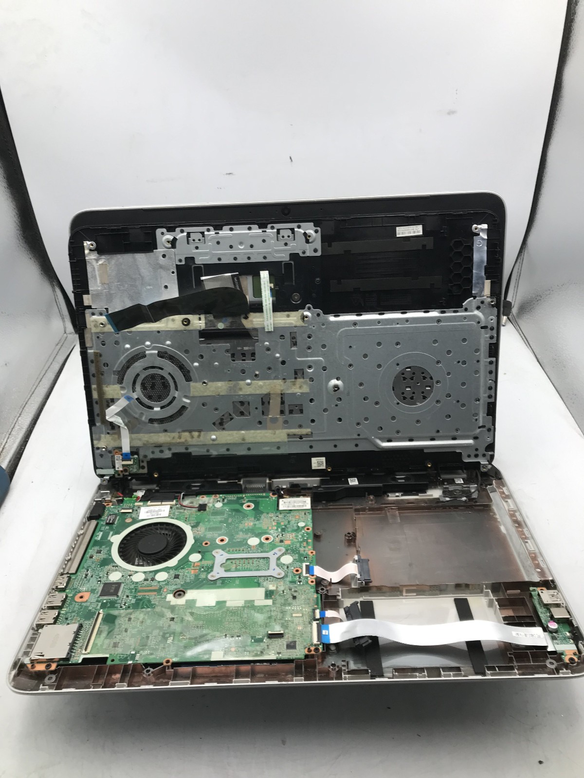 HP PAVILLION 15 P066US – FOR PARTS/REPAIR – INTEL I3 4030U – 6GB RAM – READ – BB