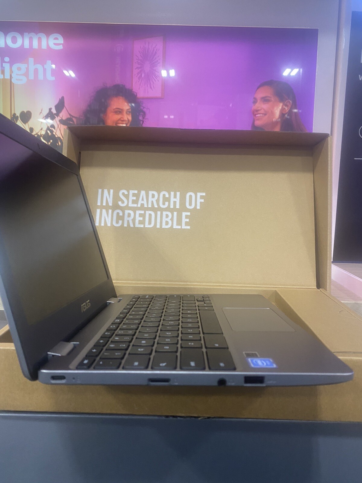 ASUS – 11.6” Chromebook – Intel Celeron – 4GB Memory – 32GB – eMMC Flash Memory