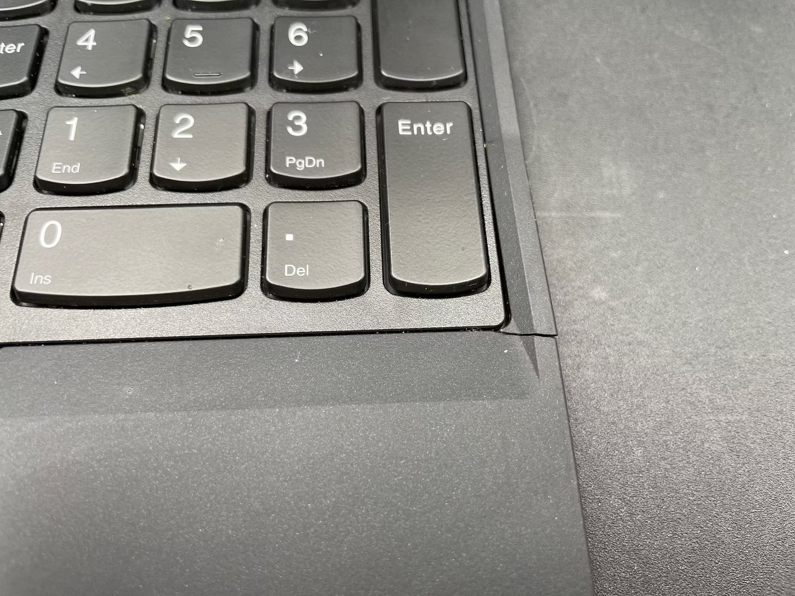 Lenovo ThinkPad T15 Gen 1 Used 15.5″ (i7-10510U-8GB-256GB NVMe)