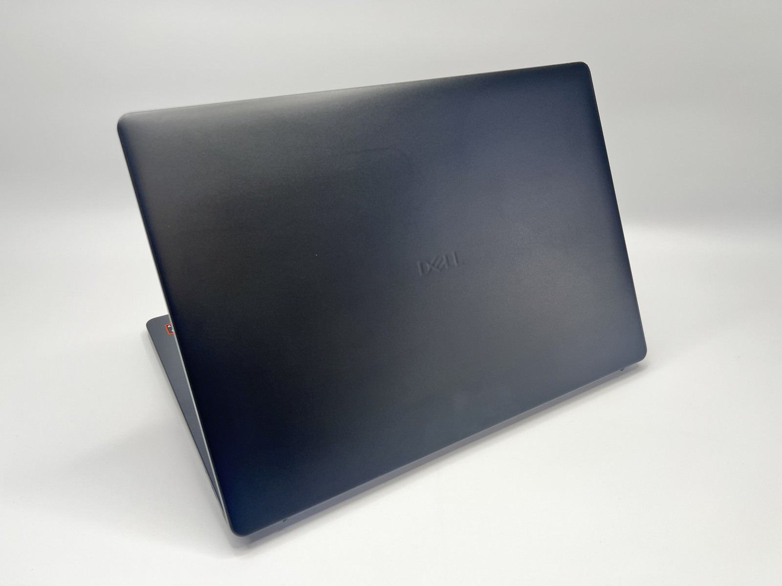 Dell 16 DC16255 16″ FHD+ Touch Screen Ryzen 7 250 16GB 1TB SSD Windows 11 READ