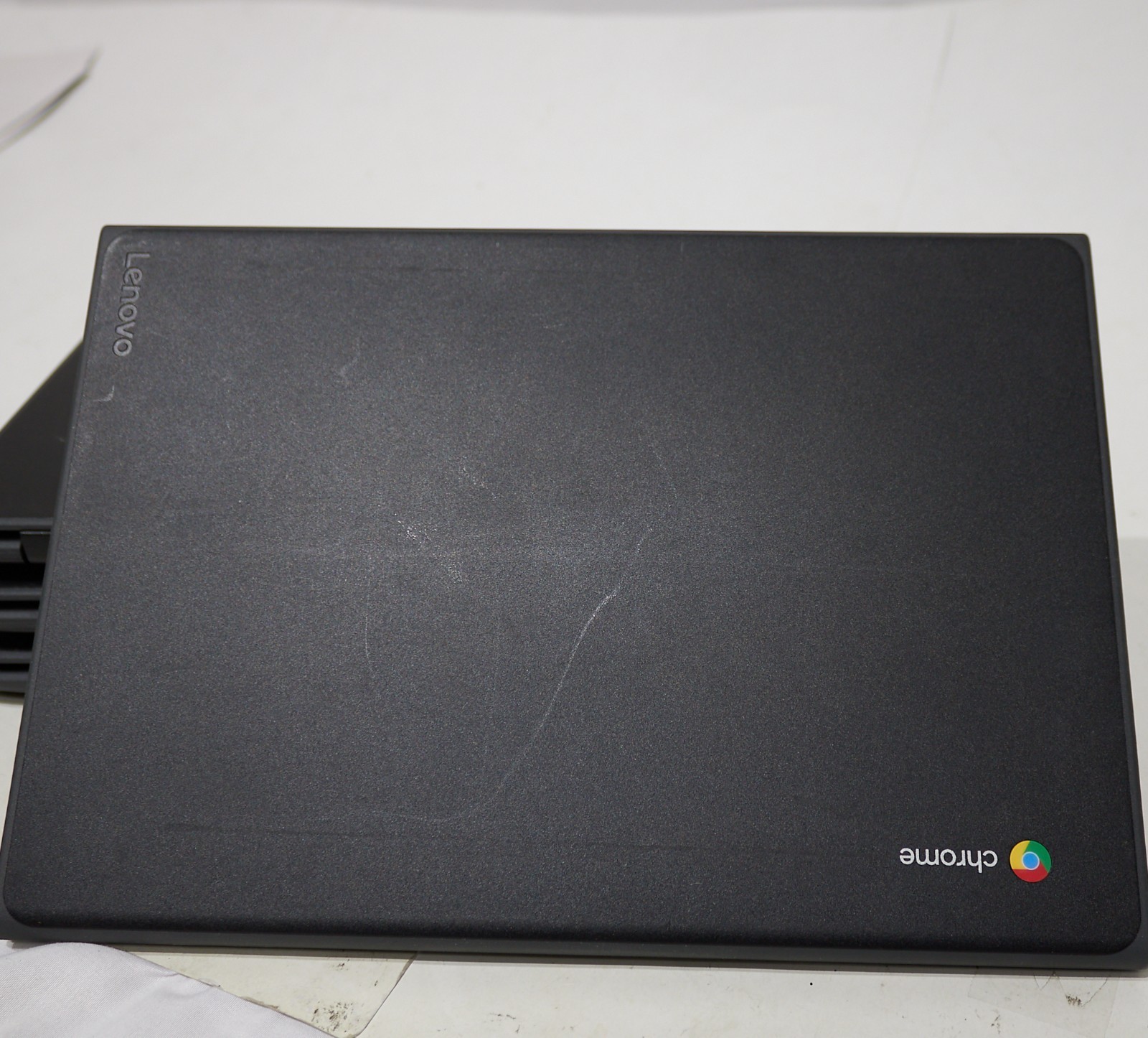Lenovo 81ER0002US Chromebook 100e 11.6″ HD N3450 1.10GHz 4GB RAM 32GB eMMc