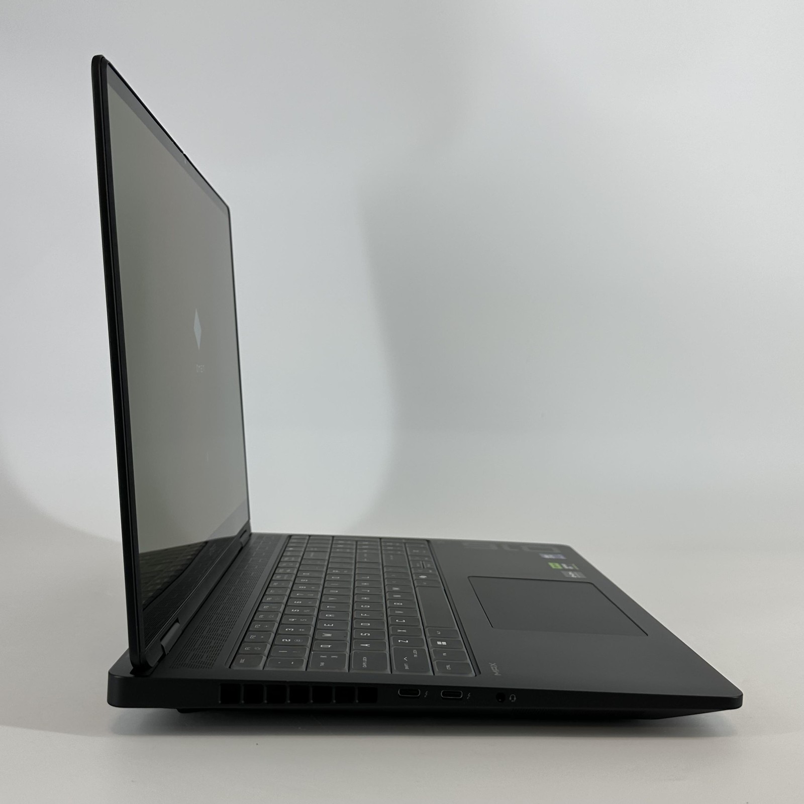 HP Omen Max 16 Black QHD+ 2.7 GHz Ultra 9 275HX 32GB 2TB SSD RTX 5080 Excellent