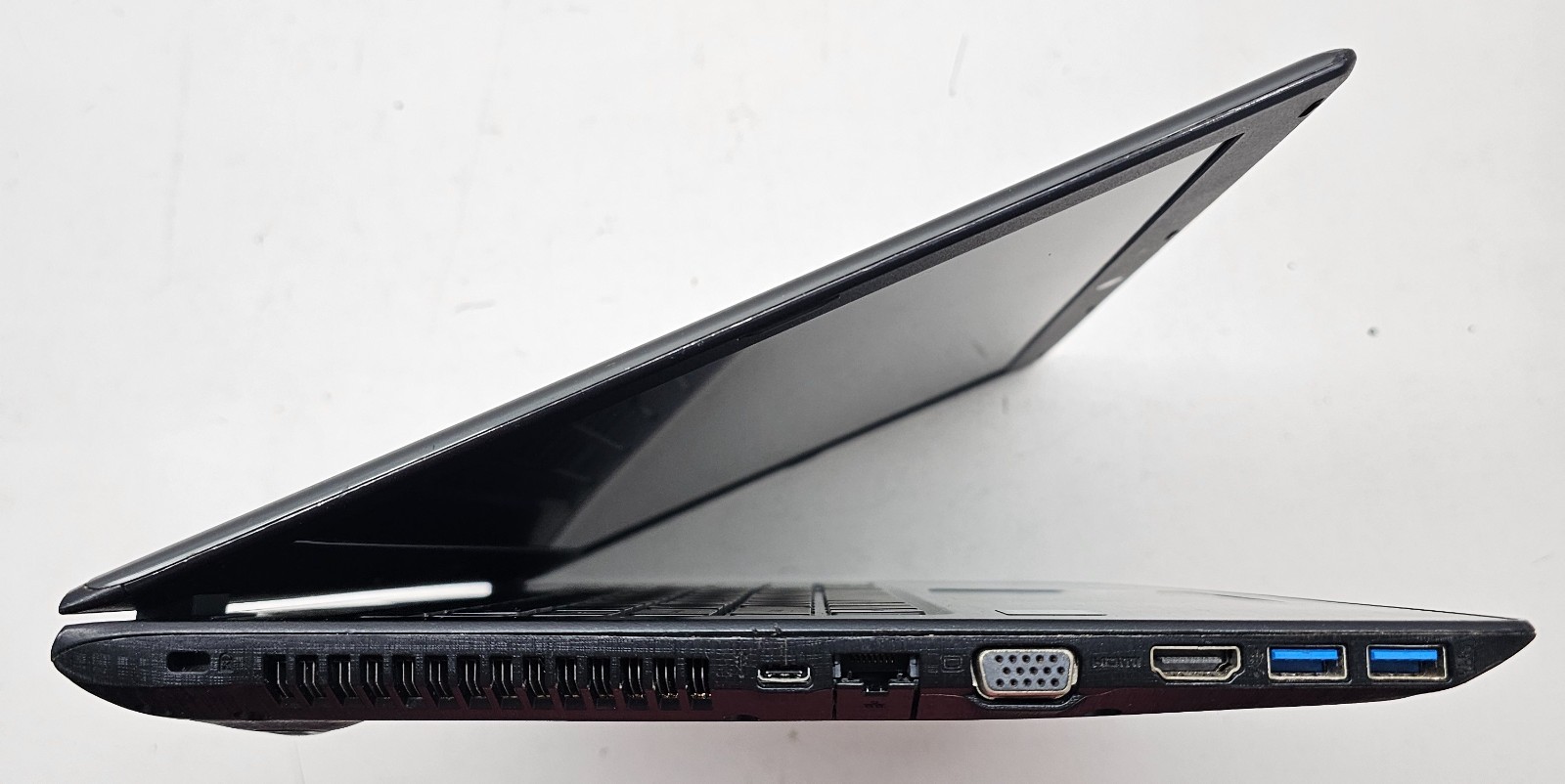 Acer Aspire E5-575G-76YK 15.6″ Laptop Intel Core i7-6500U 8GB Ram NO HD/OS (FL)