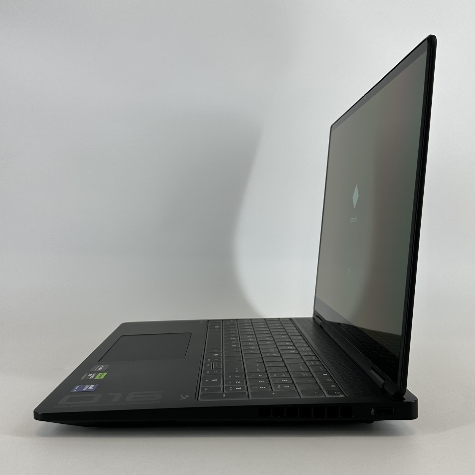 HP Omen Max 16 Black QHD+ 2.7 GHz Ultra 9 275HX 32GB 2TB SSD RTX 5080 Excellent