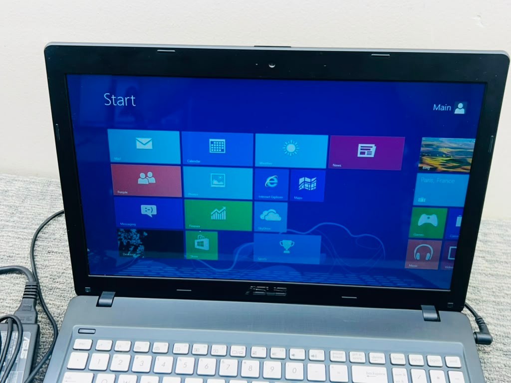 ASUS Q500A-BH15N01 Core i5 6GB Ram 750GB 15.6″ Laptop Windows 10 Tested – 703927