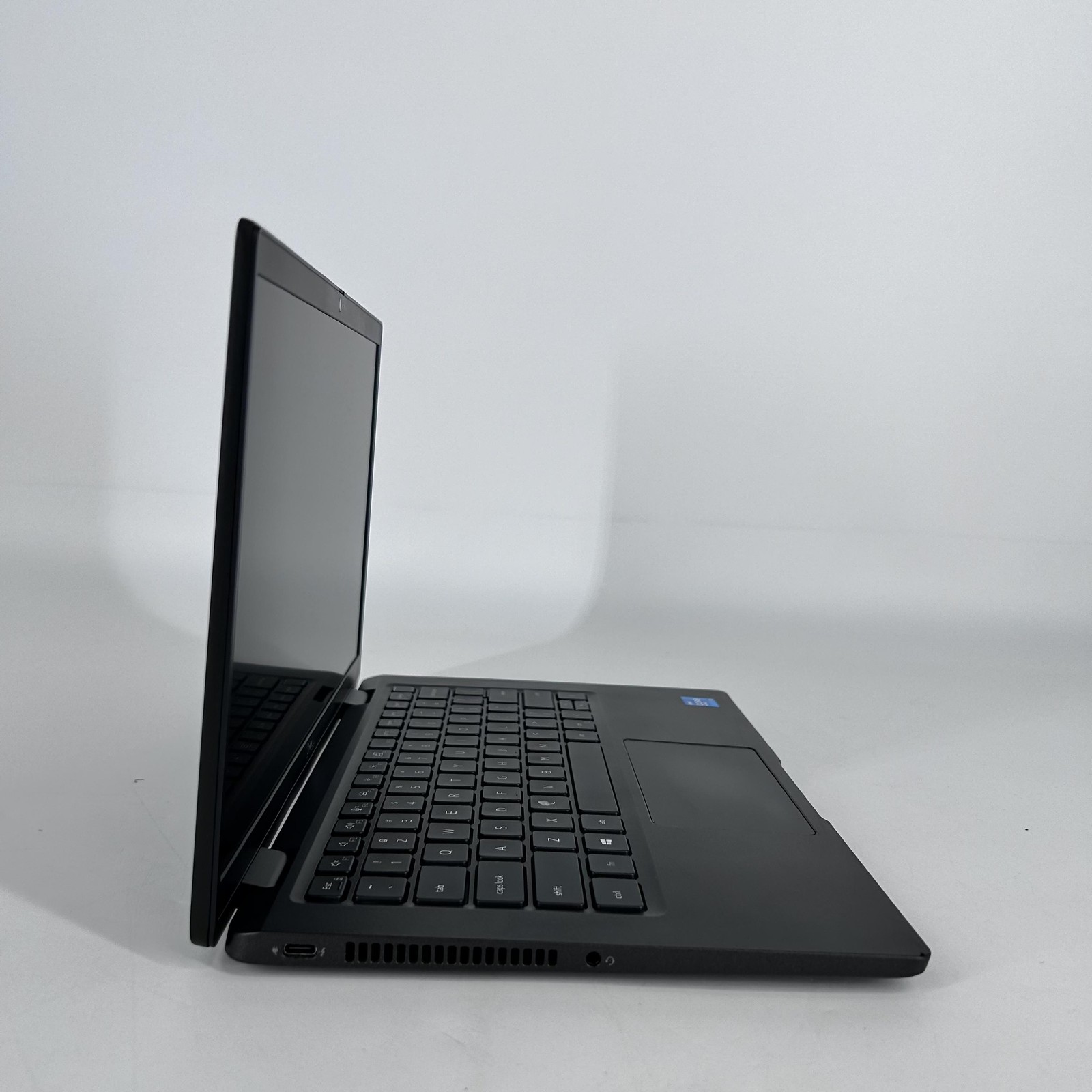 Dell Latitude 7320 13.3 Black FHD i5-1145G7 2.60GHz 8GB 256GB SSD Good
