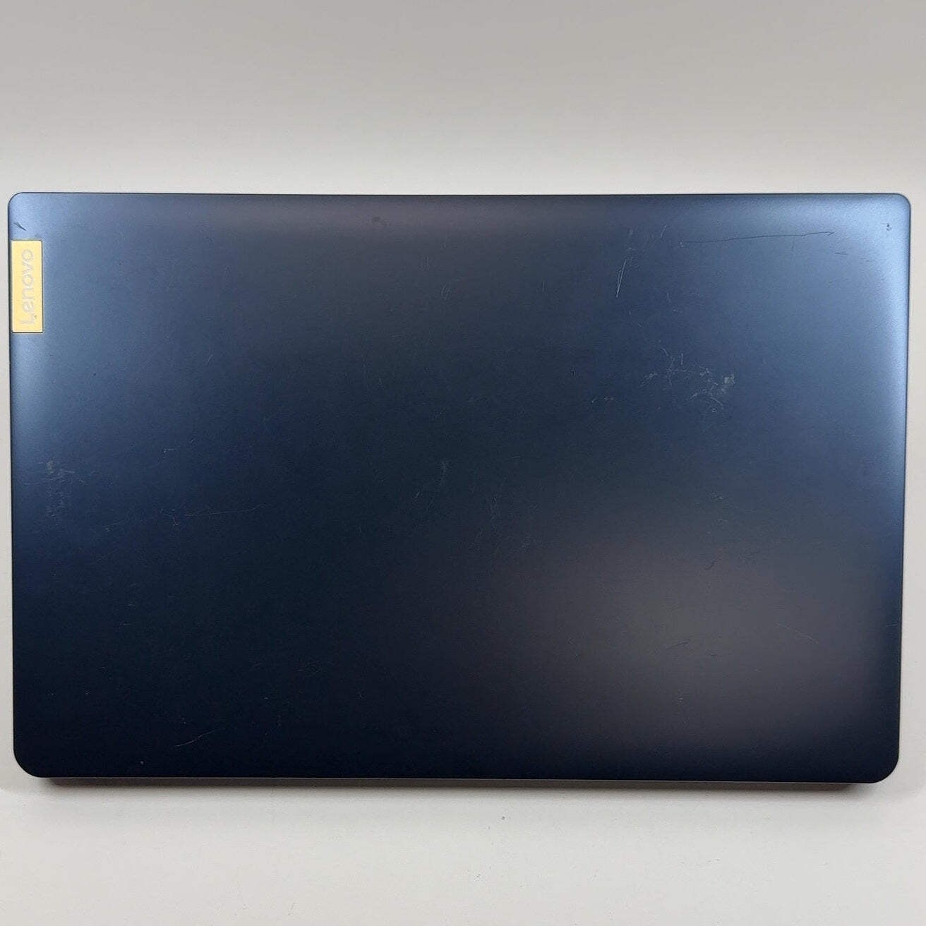 Lenovo IdeaPad 1 15AMN7 14″ Ryzen 3 7320U 2.4GHz 8GB RAM 256GB SSD