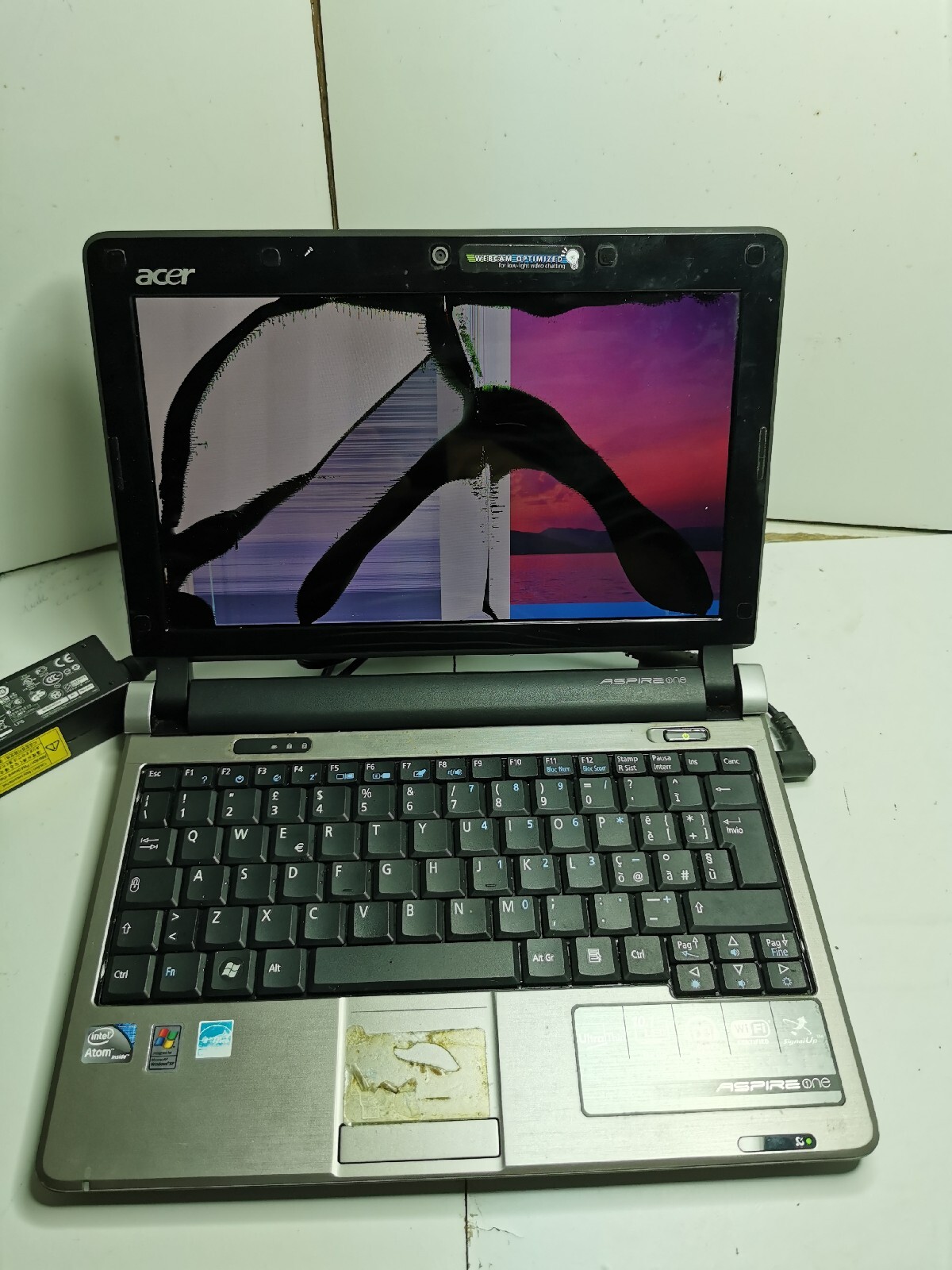 MINI PC Acer Aspire One Series KAV 60 Diplay Rotto
