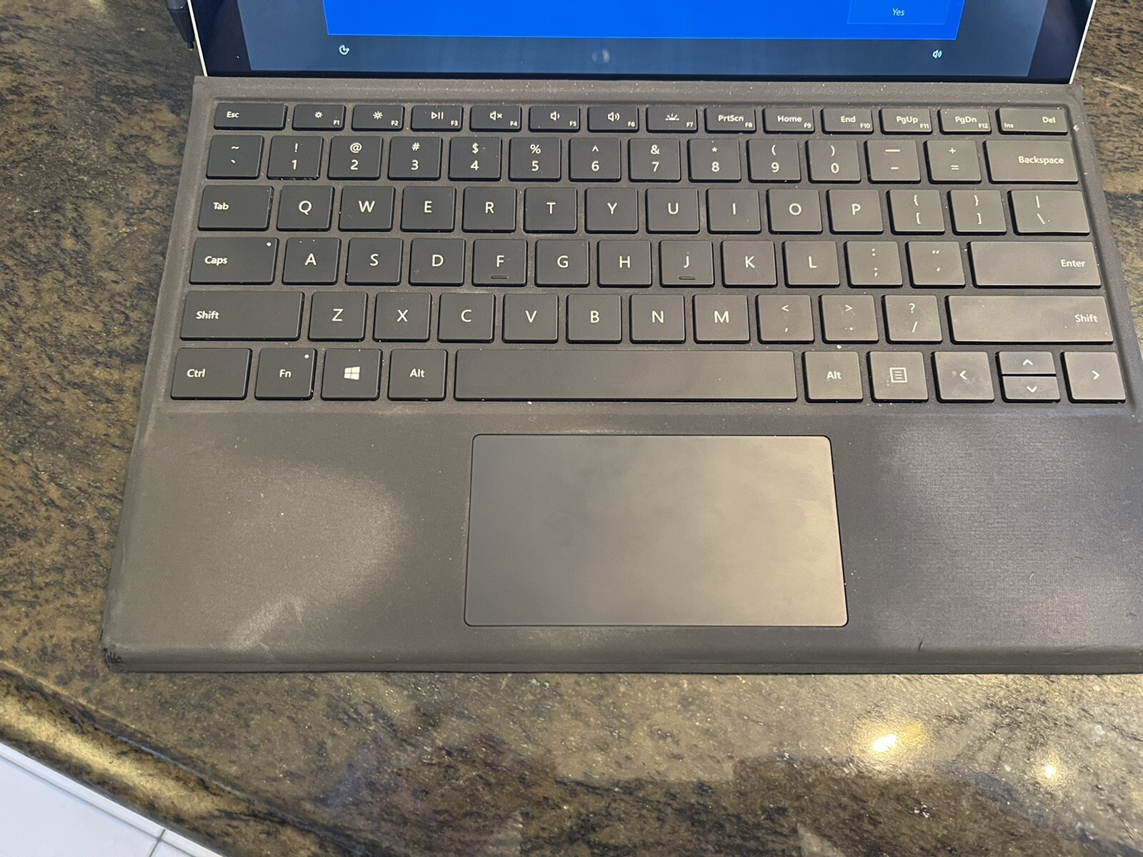 Microsoft Surface Pro (256 GB, Intel core i7 7th Gen., 2.50 GHz, 8 GB) Laptop –