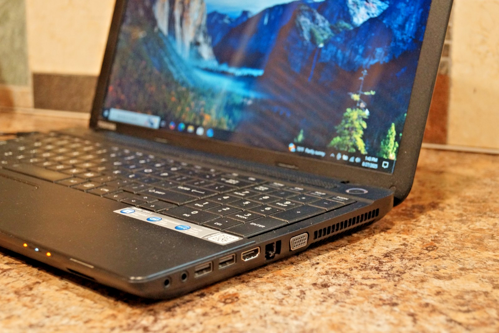 Active latest 22H2 WIN 10PRO Toshiba C55-A5300 @1.80GHz,4GB RAM 1TB HDD