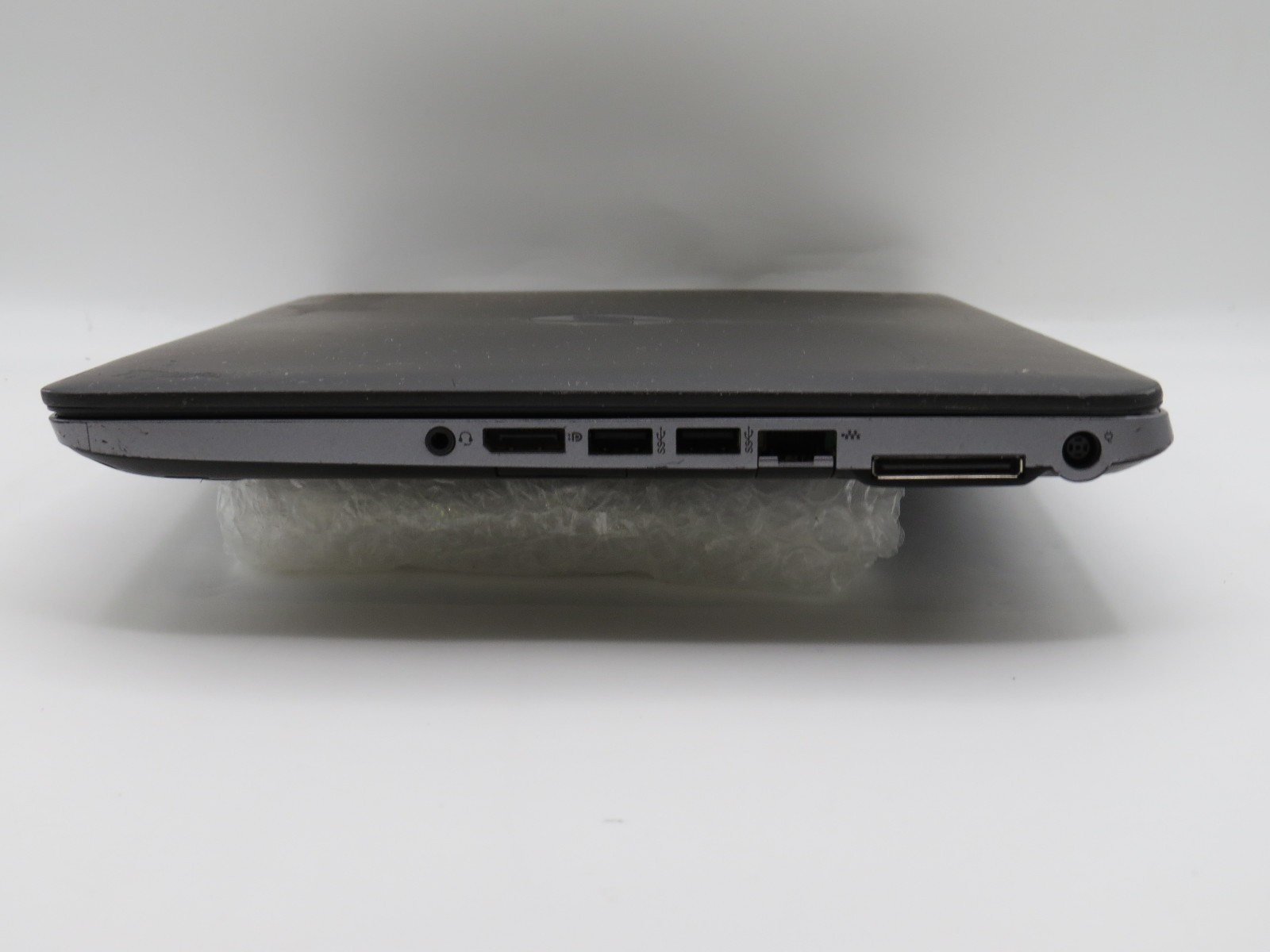HP Elitebook 840 G2 | i5-5300U @ 2.3 | 8GB DDR3 | 465GB SSD | 14″ | No OS