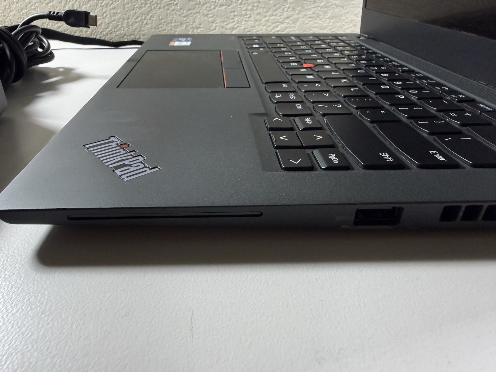 Lenovo ThinkPad T14s Gen 2 i7-1185G7 32GB 14″ 512GB WWAN 4G Touch No Battery