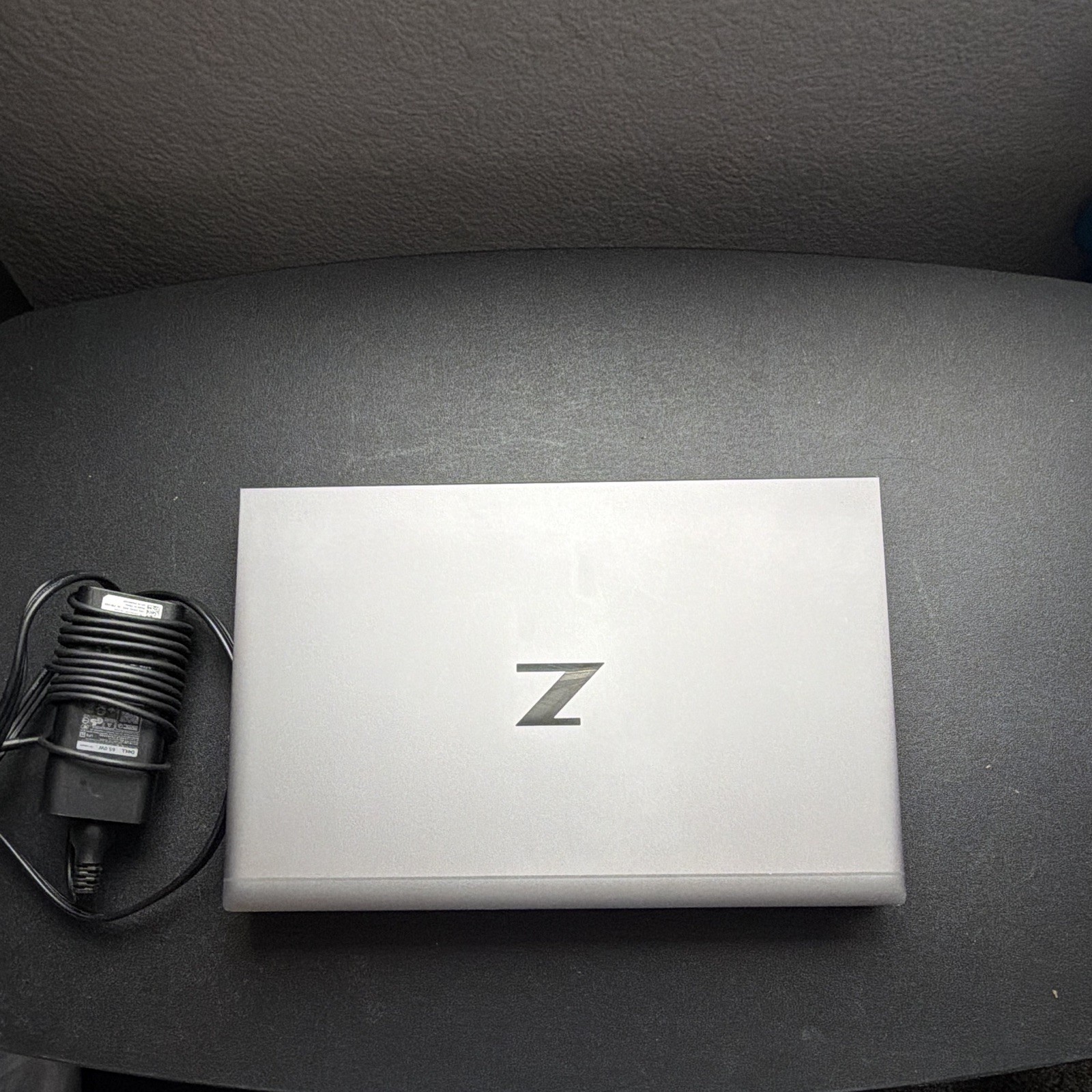 HP ZBook Firefly 14 G8 i5-1135G7 16GB 477GB SSD Win 11 Pro Charger