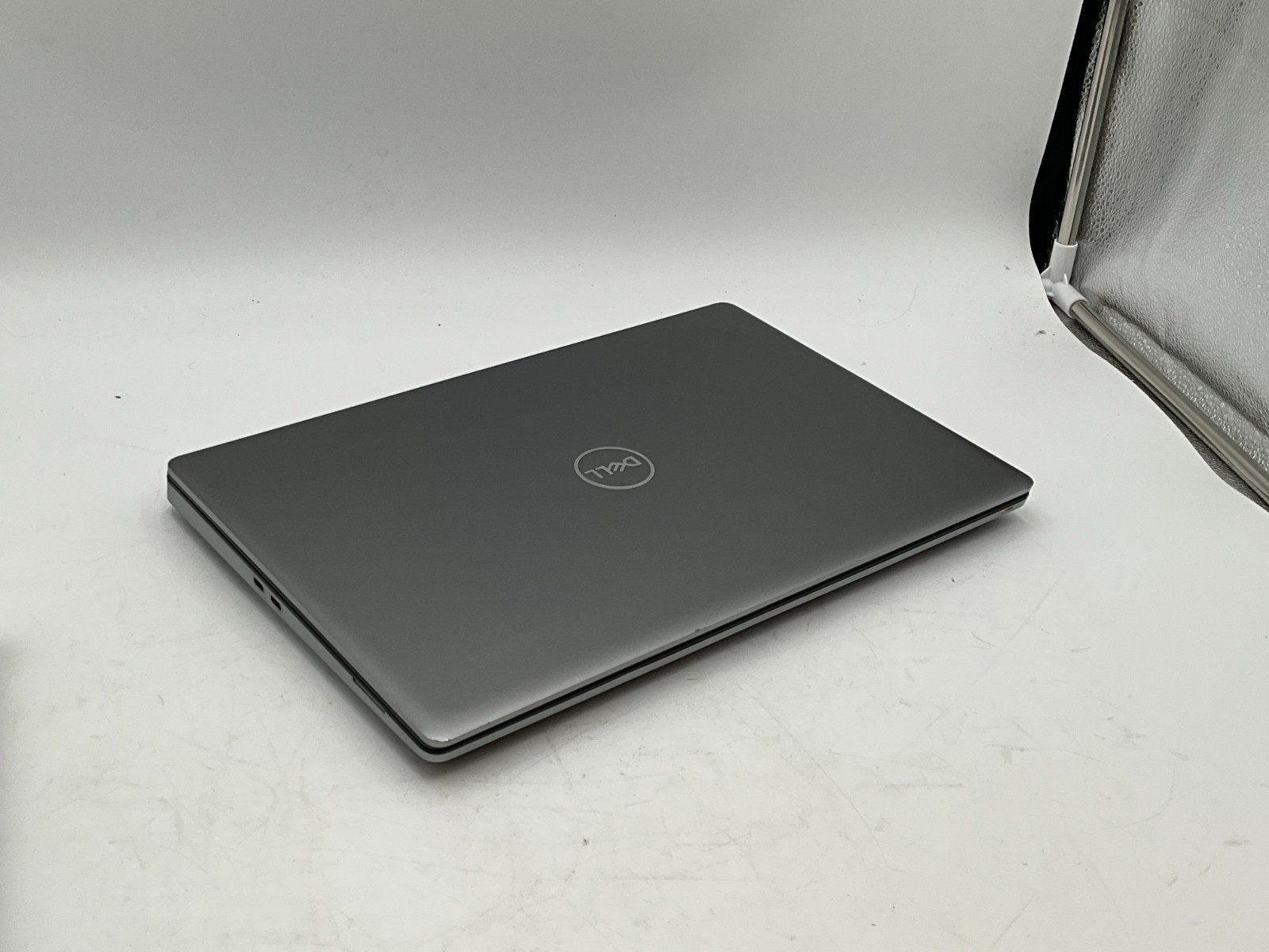 DELL Precision 7560 i7-11850H 2.50 64GB 1tb T1200 15.6″ WIN11 laptop 22YR2J3