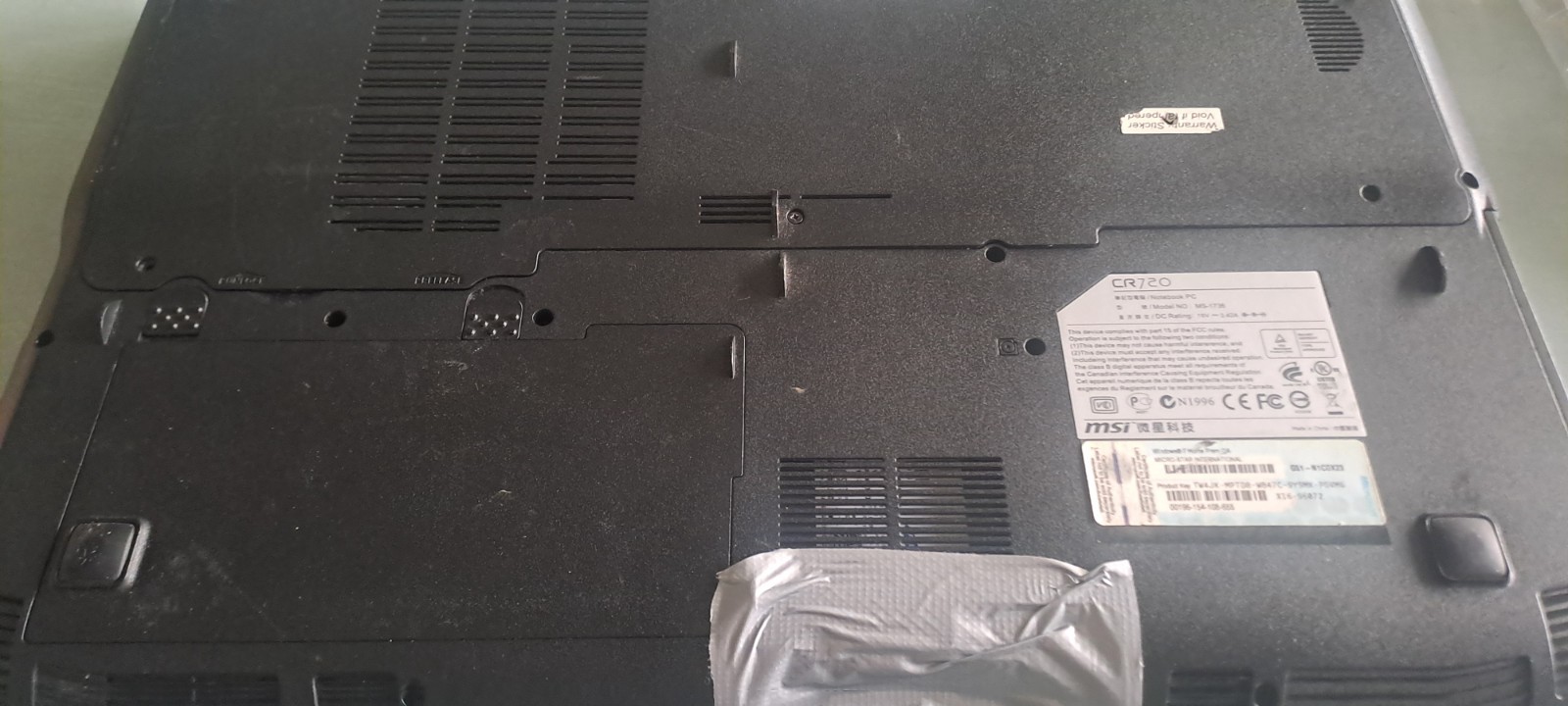 Laptop MSI 17.3″ i3 M370 4GB 250GB SSD DVD Windows 7 64-bit
