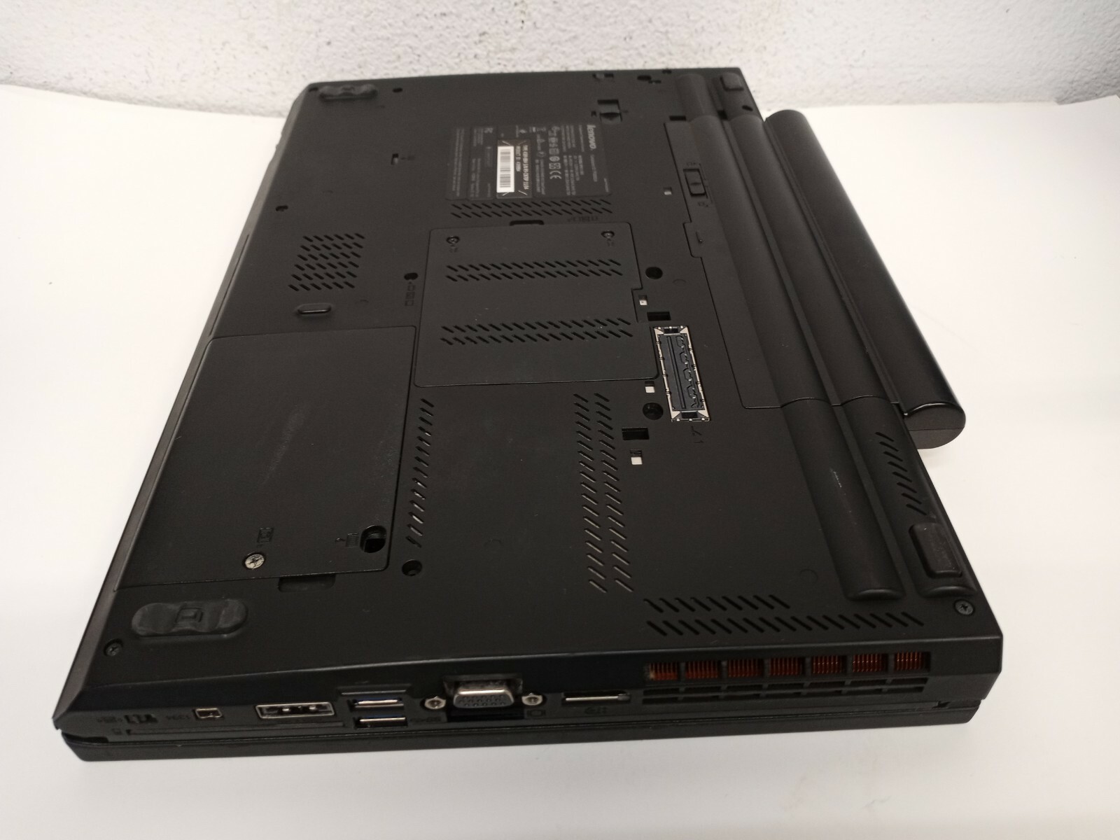 Lenovo ThinkPad W510 15.6″ Intel Core i7-Q720 1.60GHz 8GB 1TB HDD NVIDIA FX 880M
