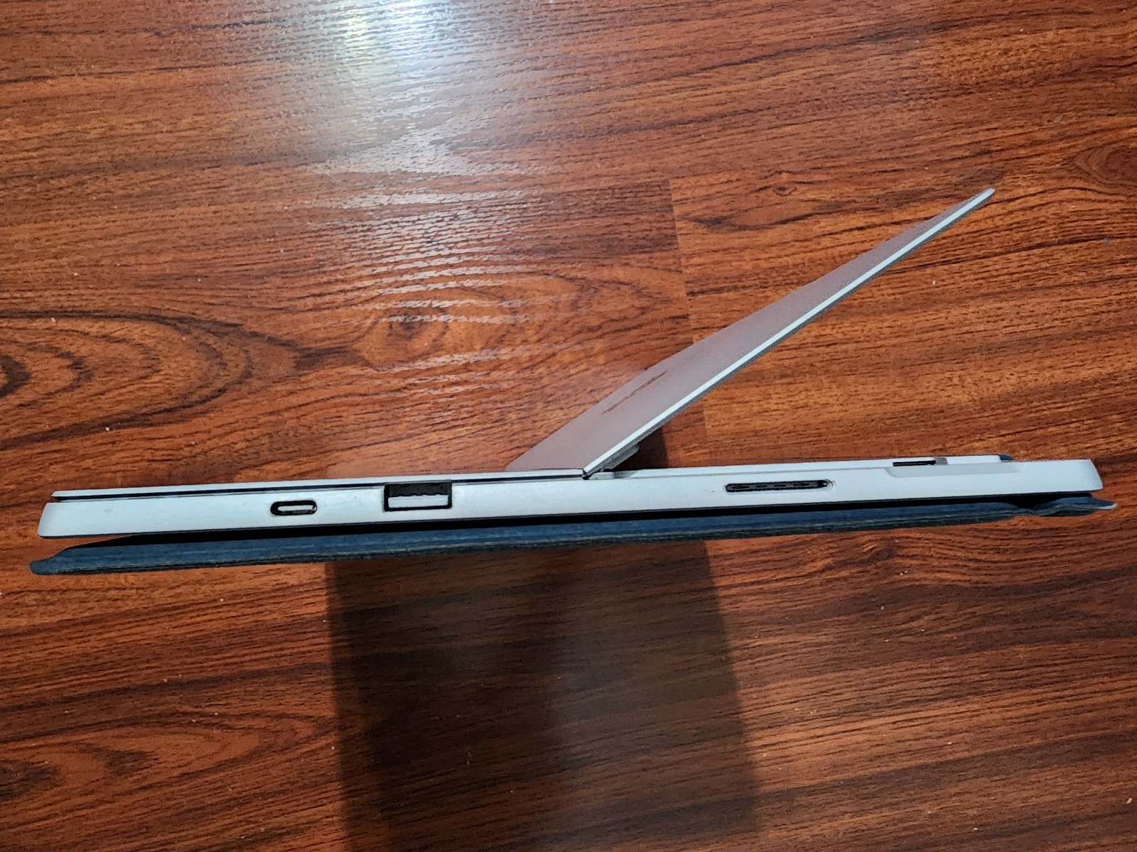 Microsoft Surface Pro 7 1866 Core i7-1065G7 1.3GHz 16GB 256GB Windows 11 Pro