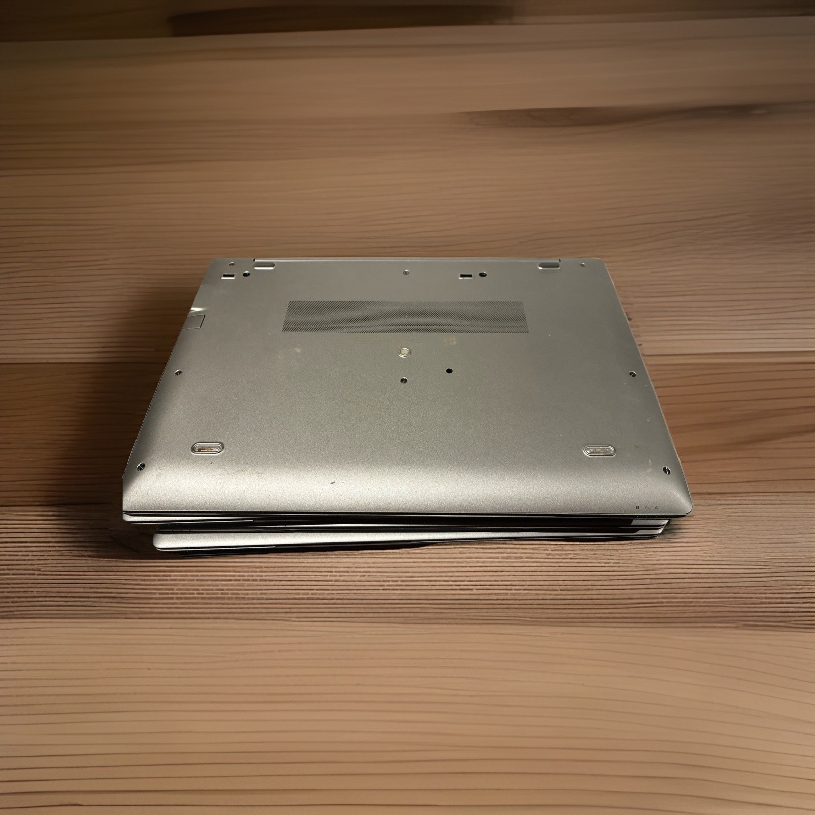 HP EliteBook 850 G6 – i5 – 16GB RAM – 256GB SSD – Win 11 Pro – Cosmetic Issues