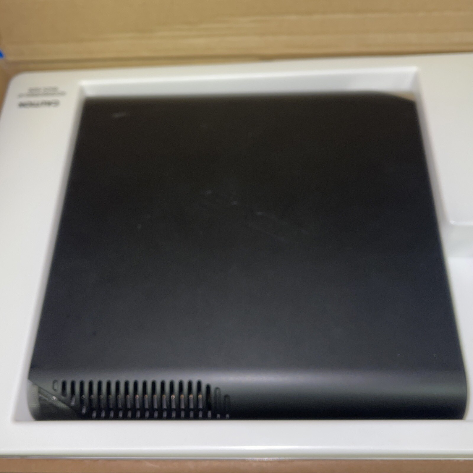 ASUS Eee BOX PC EB1503 WIN 7 INTEL ATOM