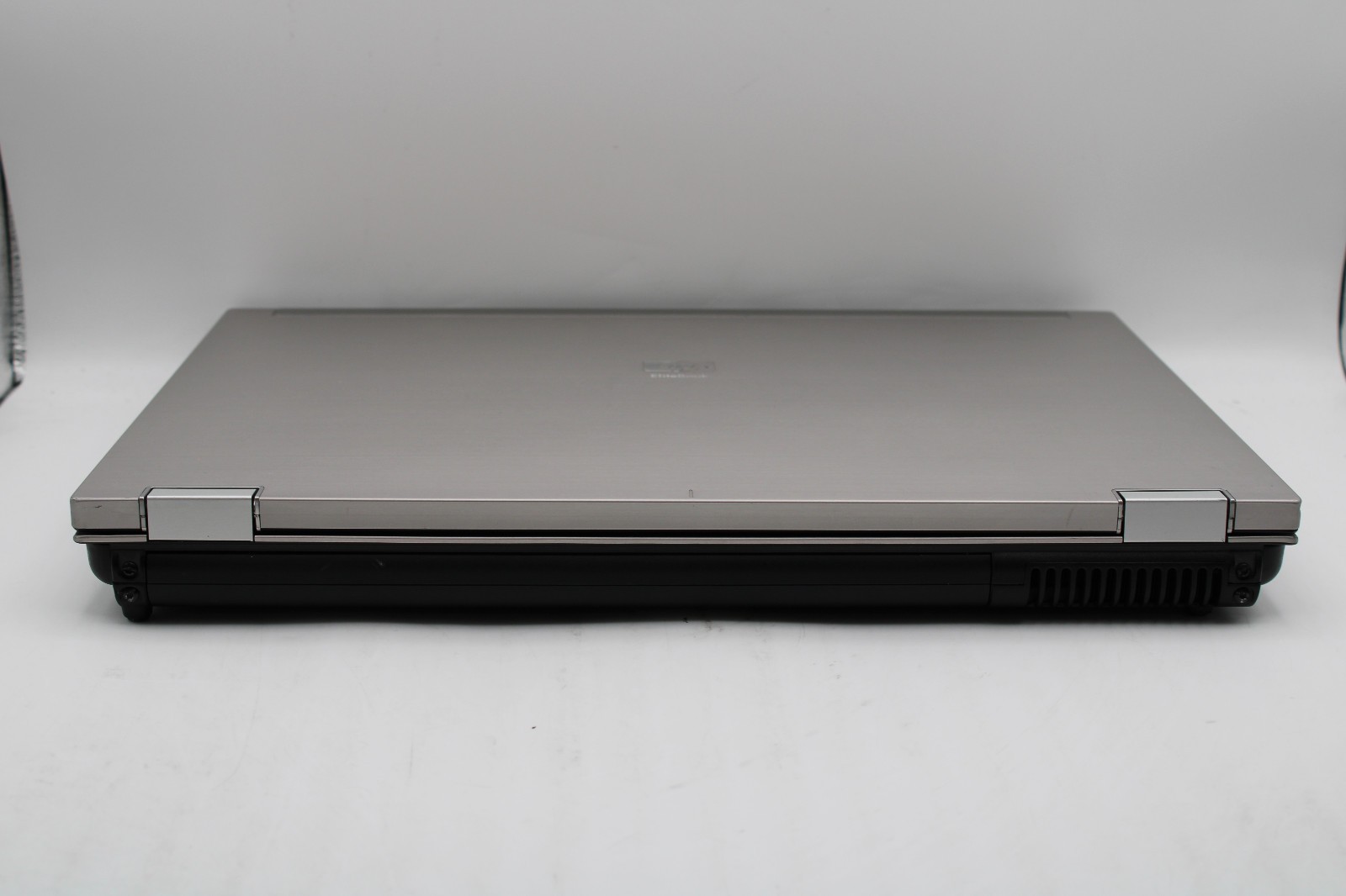 HP EliteBook 8730w _ 2 Duo-T9600 @ 2.8 _ 4GB RAM _ Radeon _ No SSD / OS