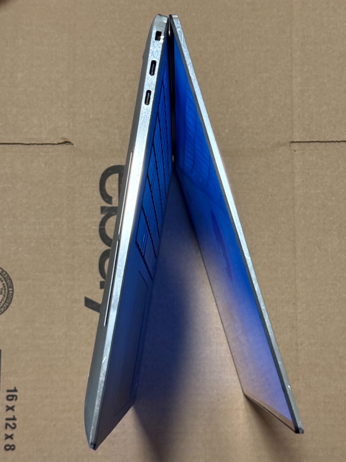 Dell XPS 15 9520 i9-12900HK OLED 32GB 1TB SSD RTX 3050 Ti Touchscreen READ