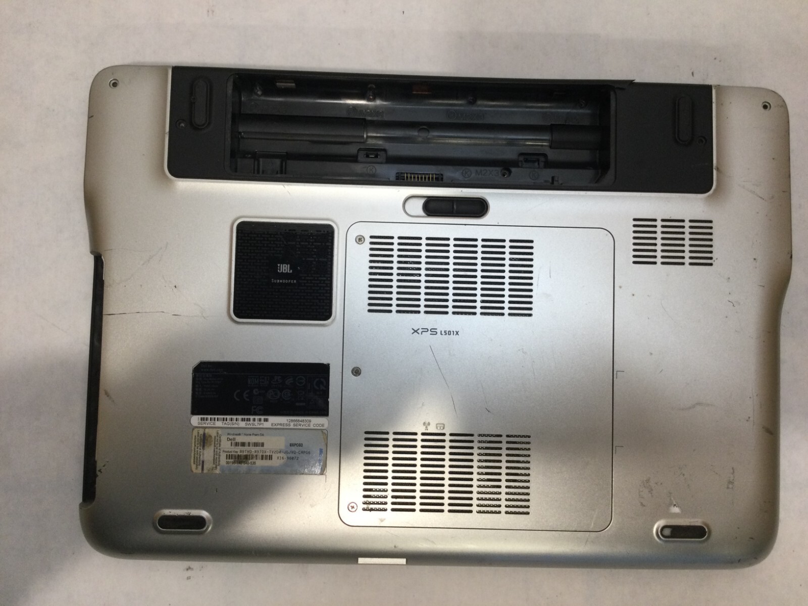 Dell XPS L501x 15.6” / Intel Core i5 UNKNOWN SPECS / (CRACKED/MISSING PARTS!)MR