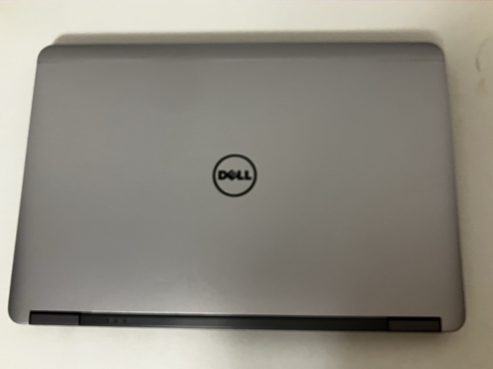 DELL LATITUDE E7240 Laptop i5-4300U 8 GB 256GB SSD *Dual-Boot* Win10 Pro Linux