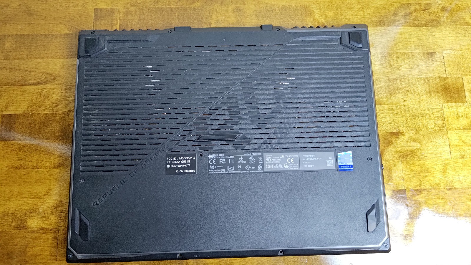 Used Asus ROG Strix Scar III G531GV, intel i7-9750h, 2060 6gb, 15.6″ 240hz/3ms