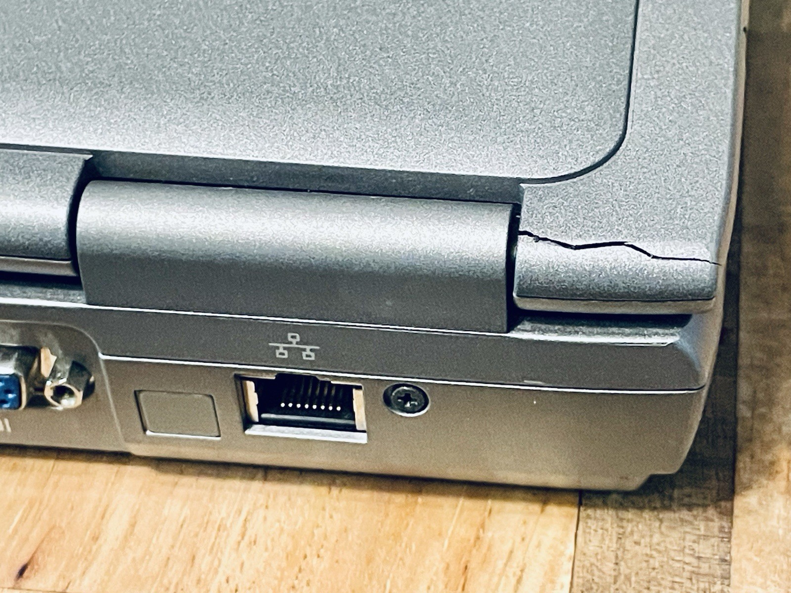 Vintage Dell Latitude 100L Laptop 15″ Celeron 2.4GHz 512MB 30GB WinXP READ!!!