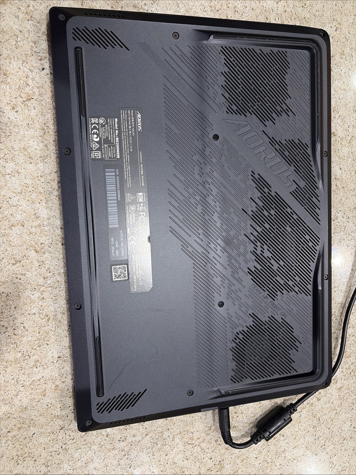 gigabyte aorus gaming laptop 16x Nvidia Rtx 4070 I7-14650HX 32GB Ram 1TB