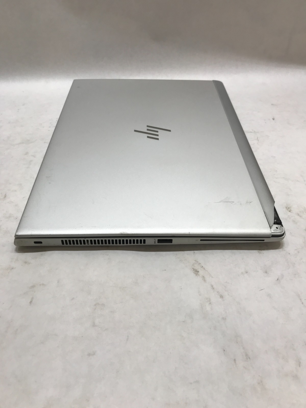 HP EliteBook 745 G6 14″ Ryzen 5 PRO 3500U 4GB RAM 250GB SSD WIN 11 C-Grade – DW