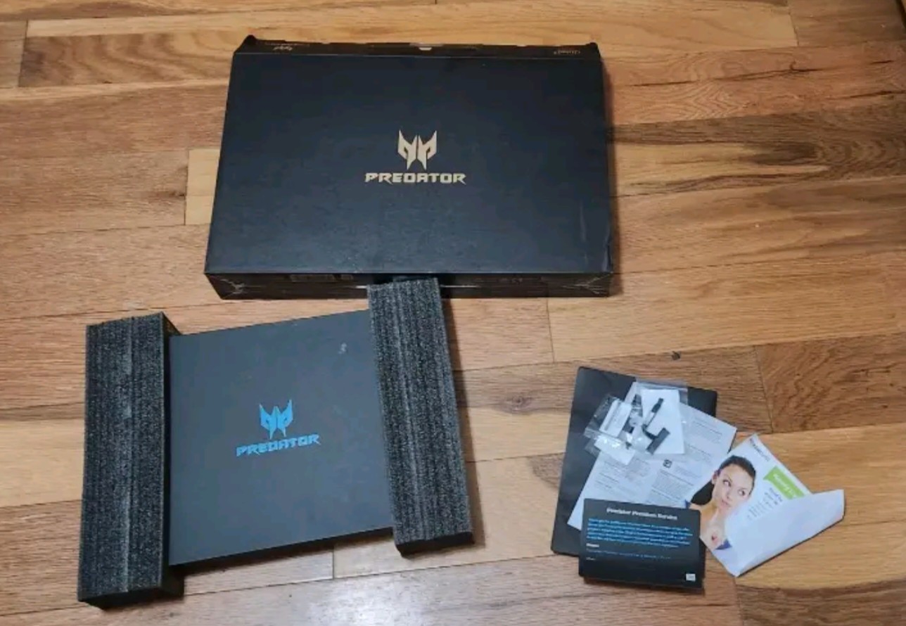 Acer Predator Helios 300 RTX 2060 Gaming Laptop i7-10750H 16GB CLEAN
