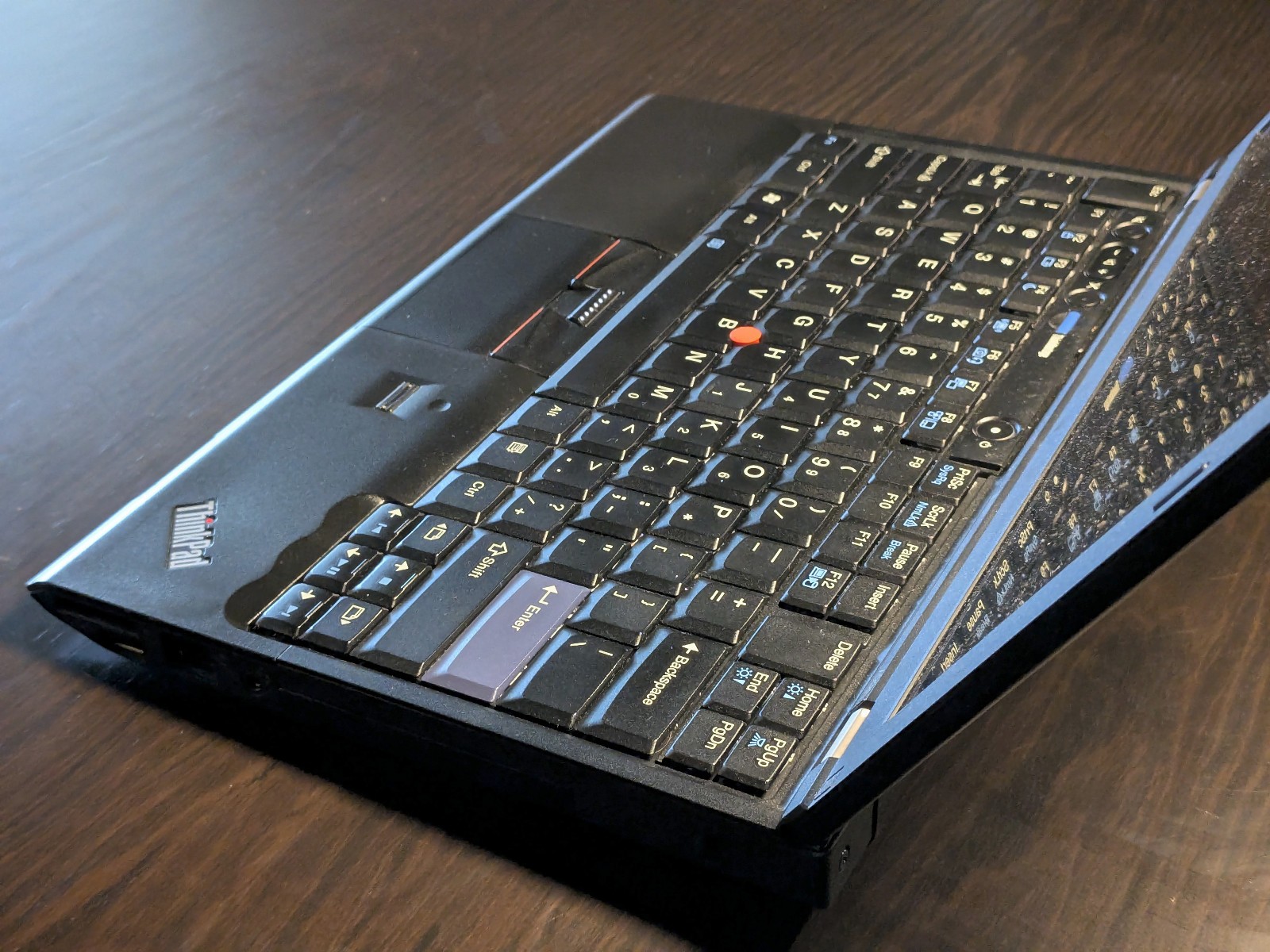 Lenovo ThinkPad X220 12″ Linux Mint Core I5-2540M, 16GB RAM 160GB SSD