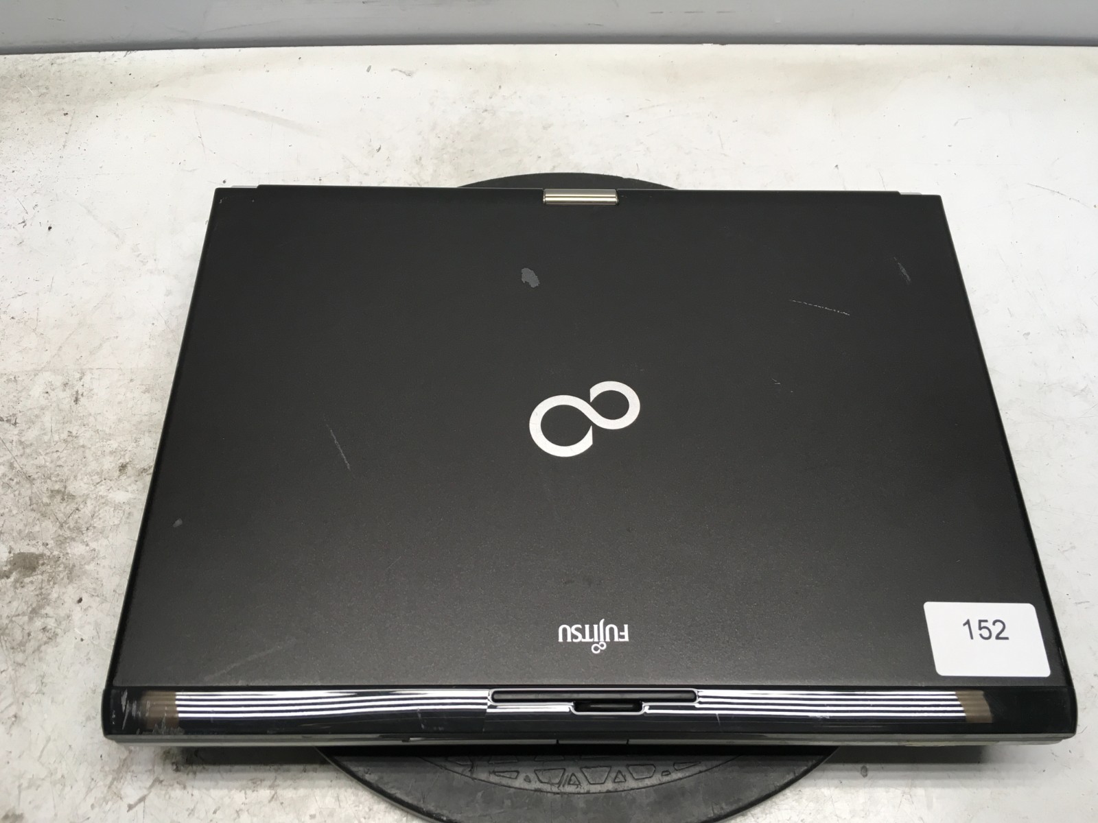 Fujitsu LifeBook T900 Intel i5-M560 2.67GHz 4 GB NO HDD