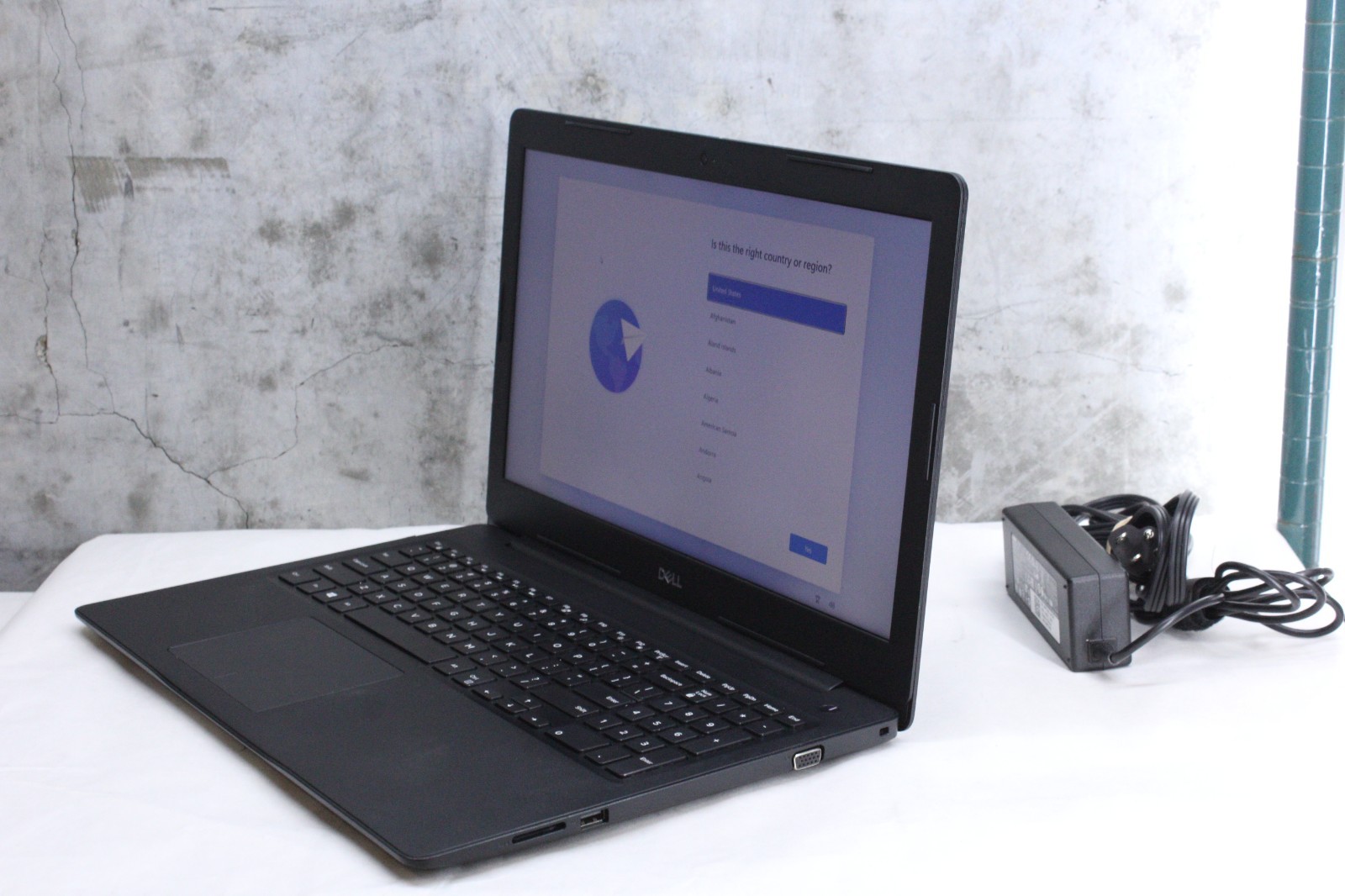 Dell Latitude 3590 | i7-8550U, 16GB 256GB NVMe, Grade C, Win11P, Please Read!
