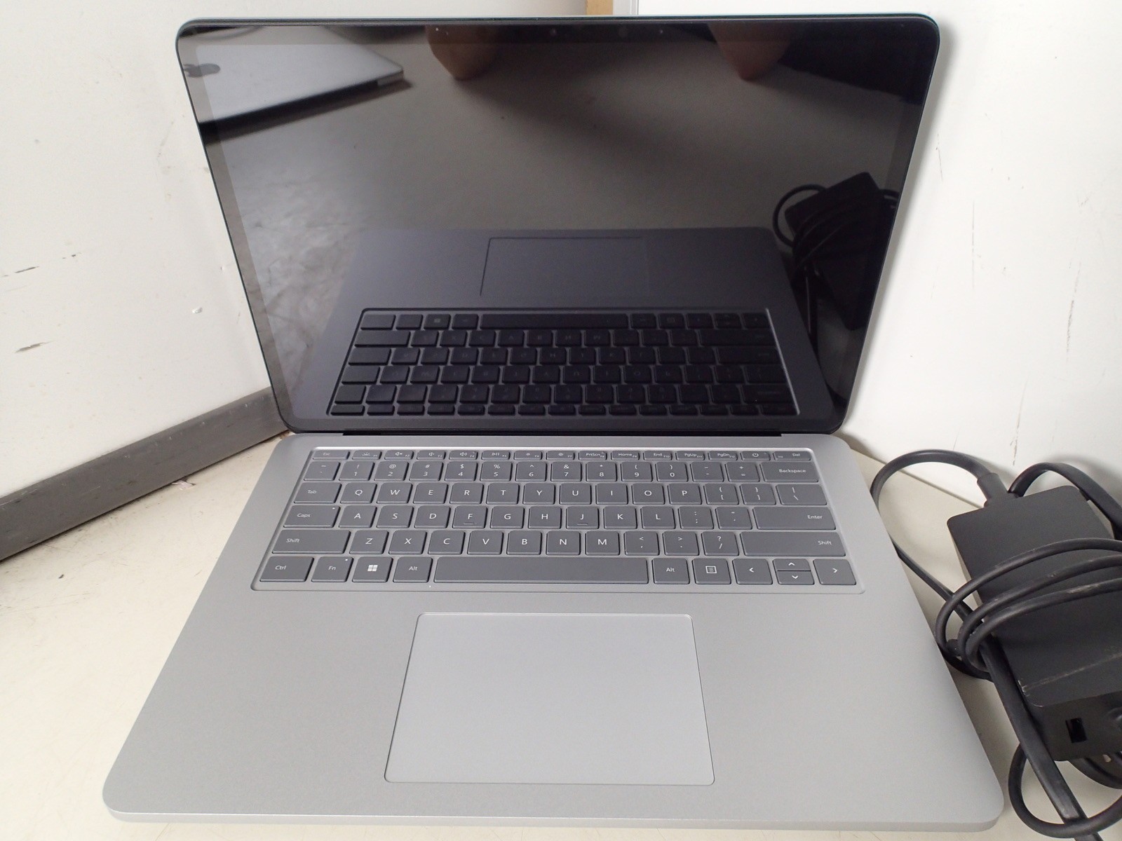 Microsoft Surface Studio Intel i7 11370H 3.30GHz 16GB RAM 512GB M.2 Win 11 Pro