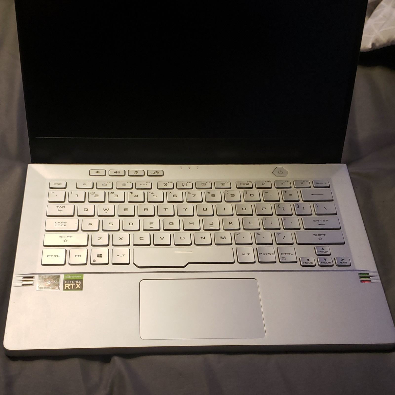 ASUS ROG Zephyrus G14 14″ QHD Ryzen 9 16GB 1TB SSD RTX 3060 White
