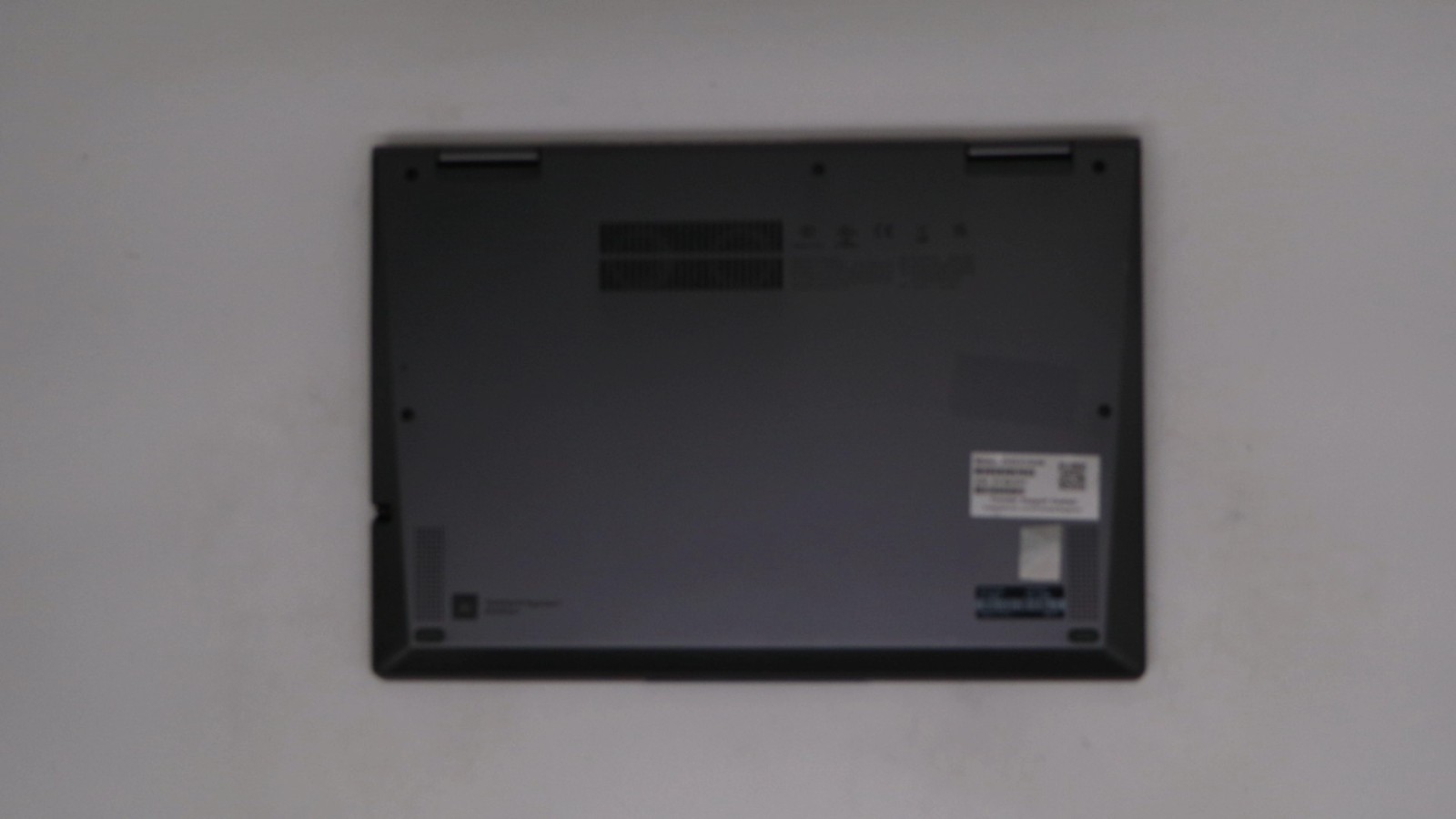 Lenovo ThinkPad X1 Yoga Gen 7 14″ i7-1265u 16GB 512GB – Good READ DESC