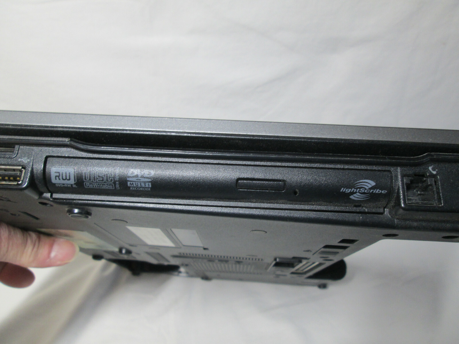 HP 6430b P8440 Intel Centrino 2, 2.26GHz 4GB RAM 14” Laptop NO HDD,CHARGER,BATT