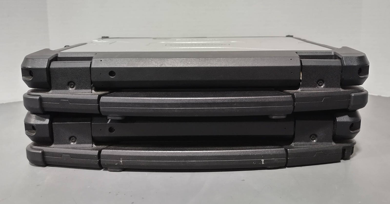 Panasonic Toughbook CF-33 12″ 2.4GHz i5-6300U 8GB RAM 256GB SSD No OS Lot of 2
