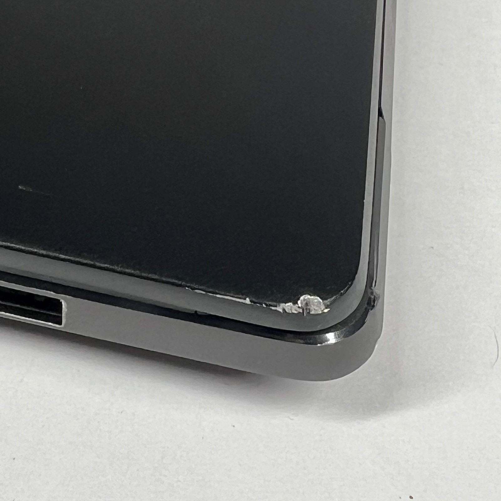 Broken Lenovo IdeaPad 530S 15.6″ i5-8250U 8GB RAM No Battery No SSD