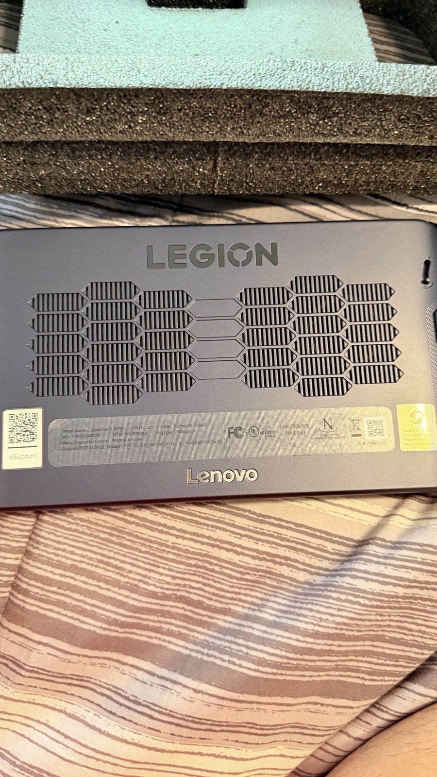Lenovo Legion Go S 8″ 16GB RAM, 512GB SSD, AMD Ryzen Z2, SteamOS, Nebula