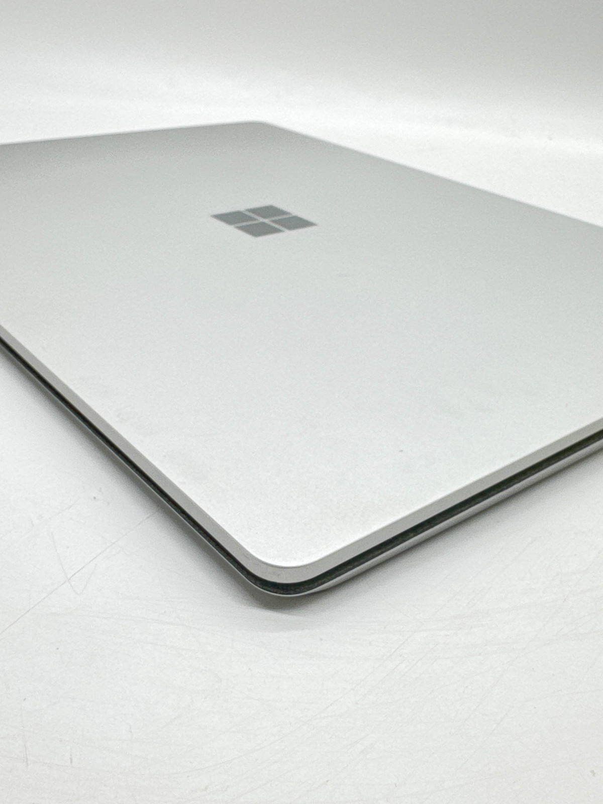Microsoft Surface 1782 13.5″ Core m3-7Y30 1.61GHz 4GB RAM 128GB SSD Read!