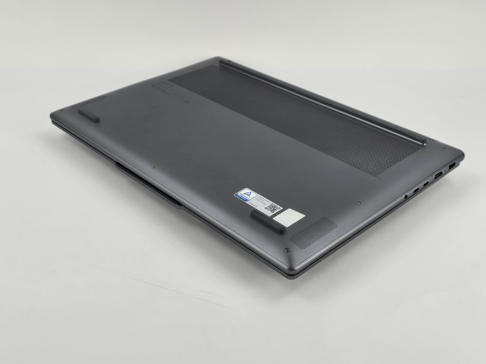 Lenovo Yoga Pro 9i 16″ 3.2K Ultra 9 185H 32GB 1TB SSD RTX 4050 – Used – READ