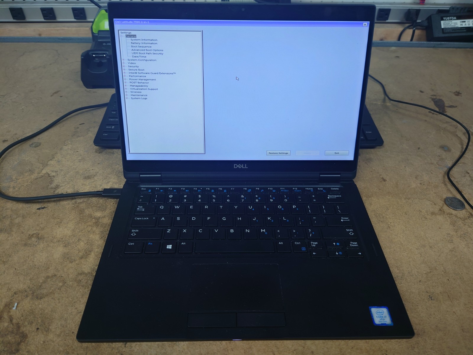 Dell Latitude 7390 2-n-1 13.3″ FHD i7-8650U 16GB RAM Touchscreen No OS/SSD