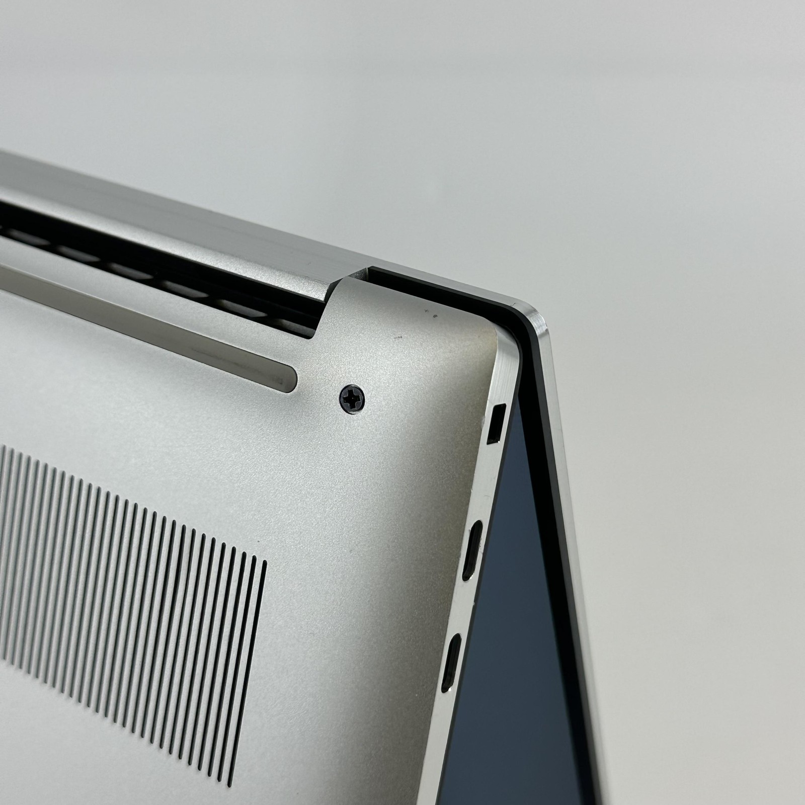 Dell XPS 15 9520 FHD+ 2.3GHz i7-12700H 32GB 512GB SSD NVIDIA RTX 3050 FRAME GAP