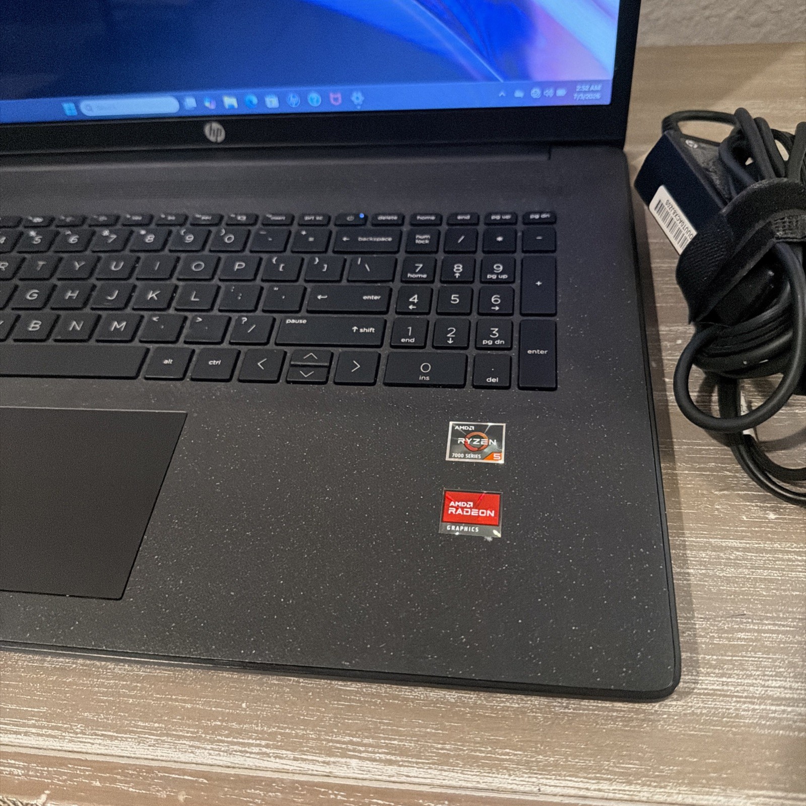 HP 17Z-CP300 17.3” FHD Laptop AMD Ryzen 5-7530U 8GB RAM 128GB SSD Windows 11