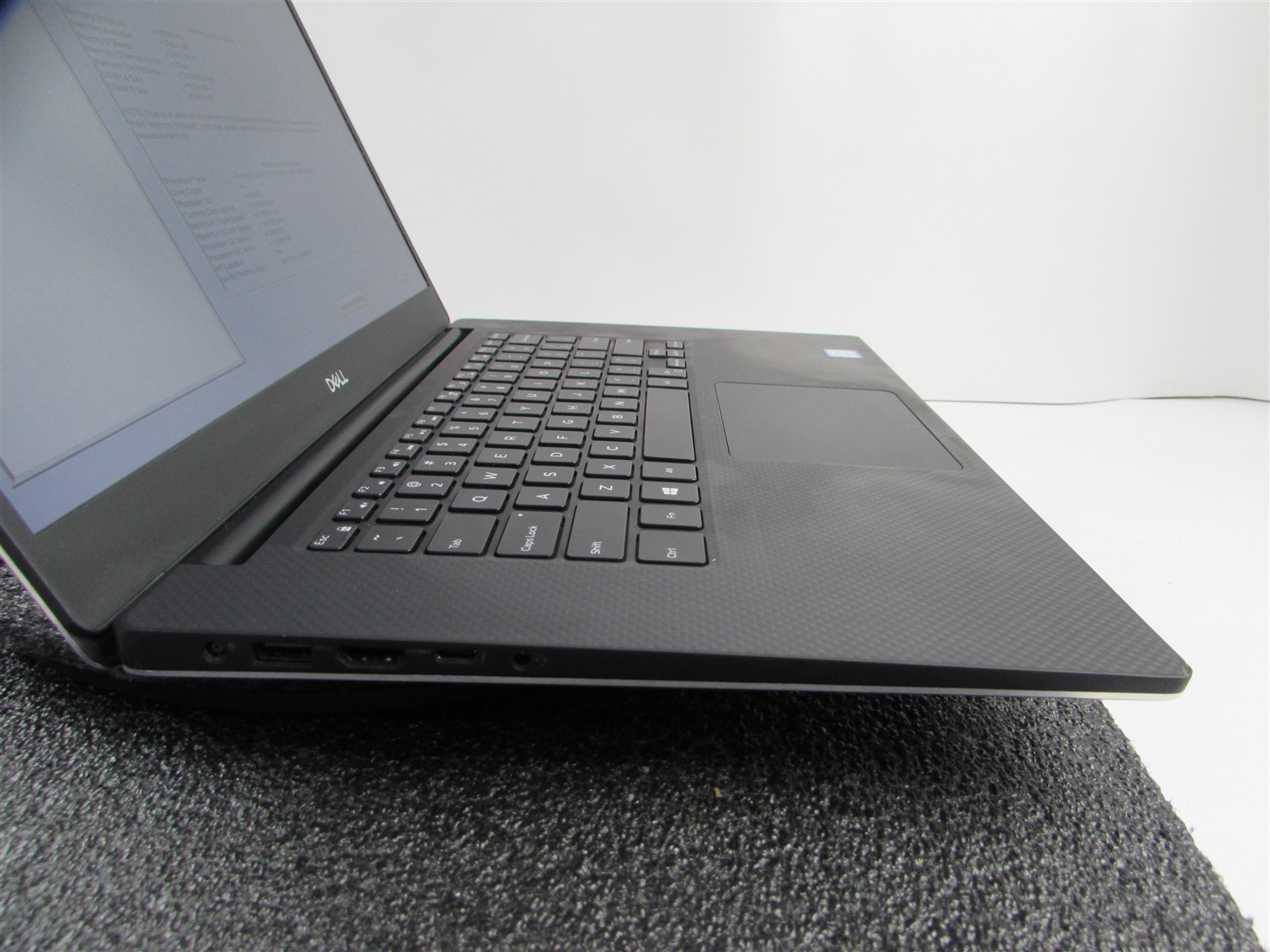 DELL PRECISION 5540 1920X1080 FHD I7-9850H 512GB SSD 16GB RAM T2000 NO O.S